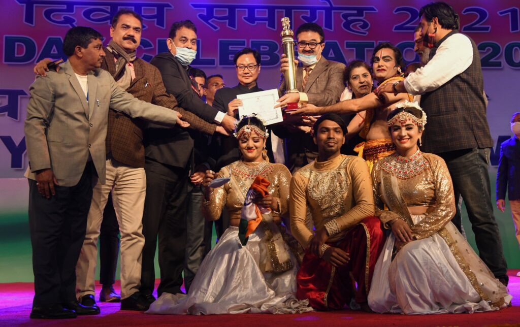 MoS for Youth Affairs & Sports (I/C) and MoS, Minority Affairs Shri Kiren Rijiju gives away Republic Day 2021 awards