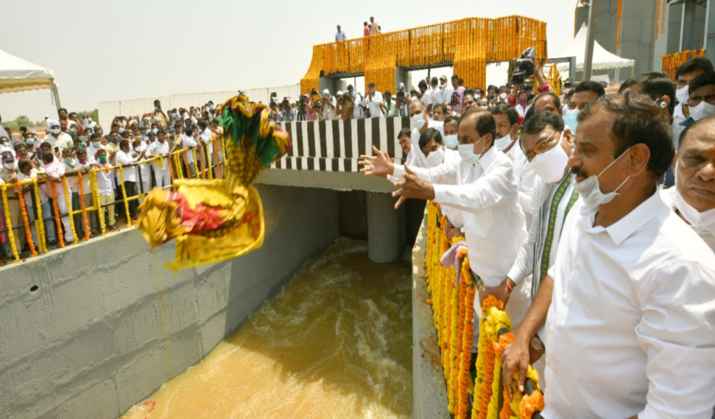 కాళేశ్వ‌ర జ‌లాలు విడుద‌ల చేసిన‌ సీఎం కేసీఆర్