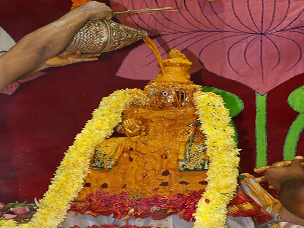 ABHISHEKAM HELD TO AMMAVARU