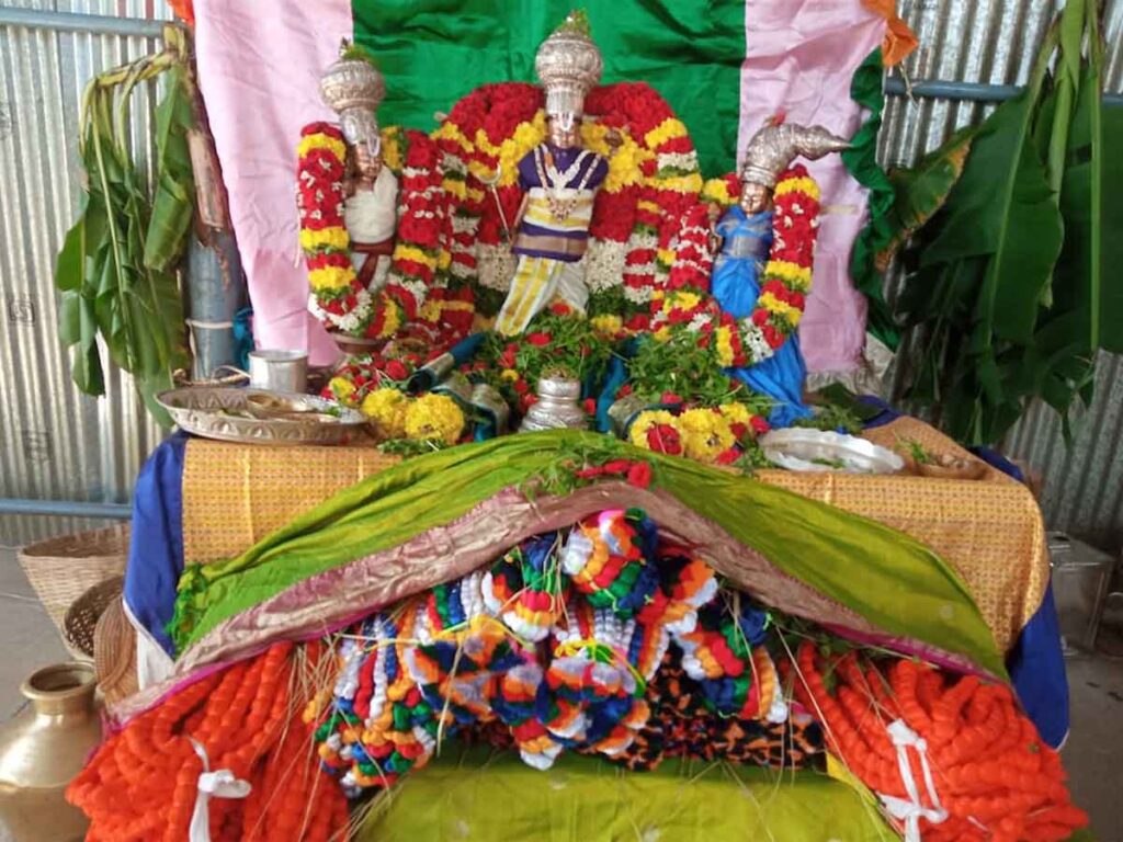 PAVITROTSAVAMS COMMENCES AT VONTIMITTA