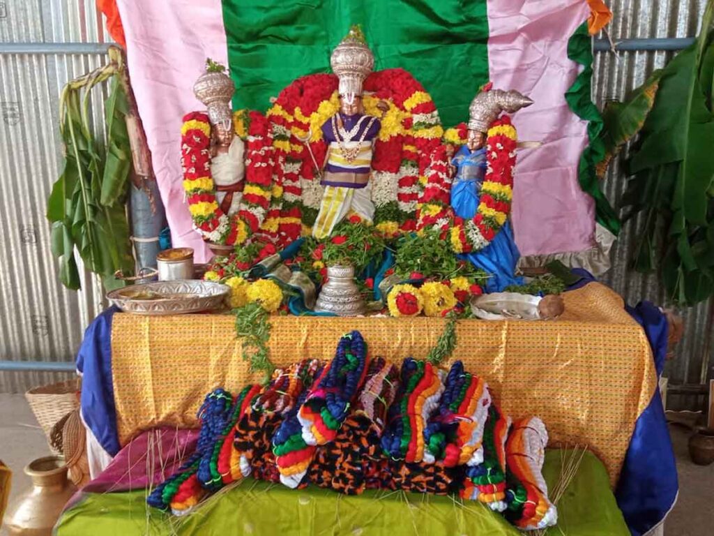 PAVITROTSAVAMS COMMENCES AT VONTIMITTA
