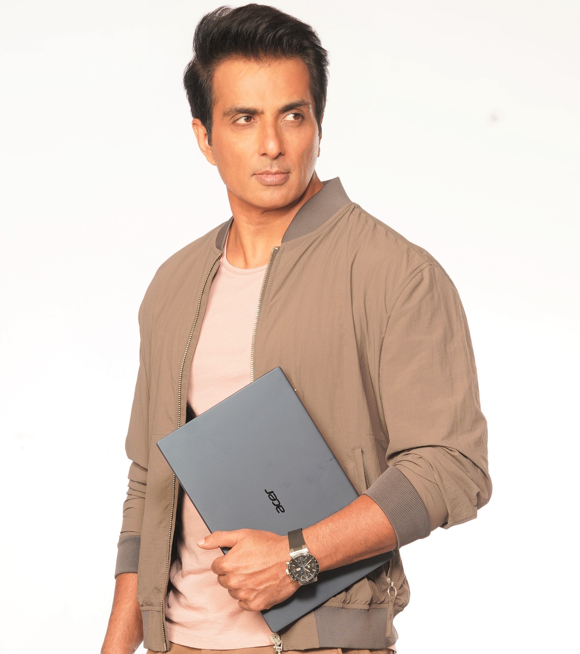 Acer India Signs Sonu Sood as Brand Ambassador
