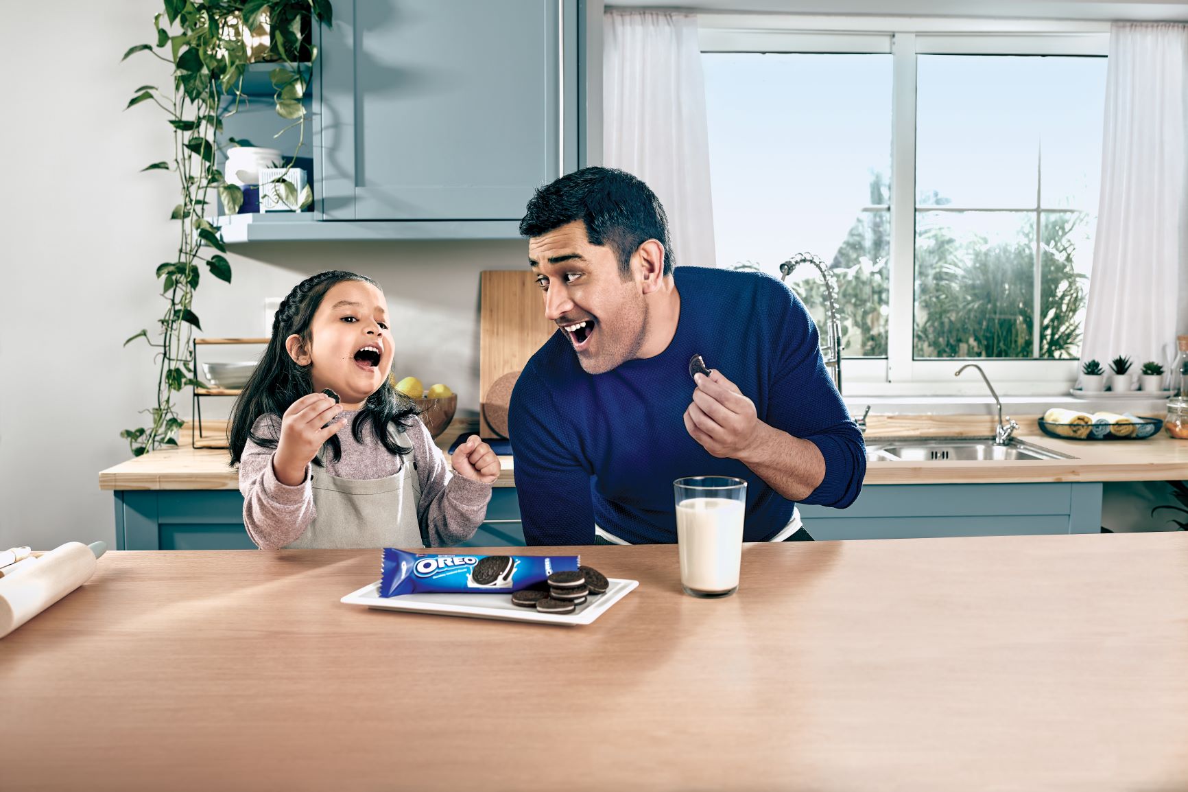 For the Very First Time, Father-Daughter Duo MS Dhoni and Ziva, Join the Playful OREO Brigade For #OreoPlayPledge With this campaign, Oreo plans to take the ‘Stay Playful’ narrative a notch higher, by urging people to take the #OreoPlayPledge and stay playfully connected with their loved ones