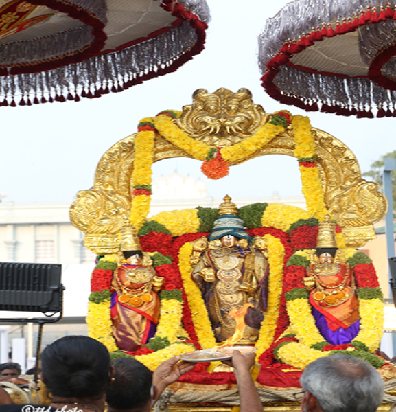 Sri Malayappa Swamy Vengamamba stone Mandapam fete held