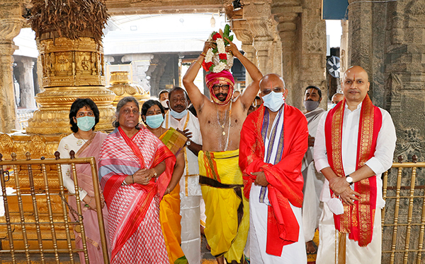 BHOGA SRINIVASA MURTHY AVATAROTSAVAM OBSERVED