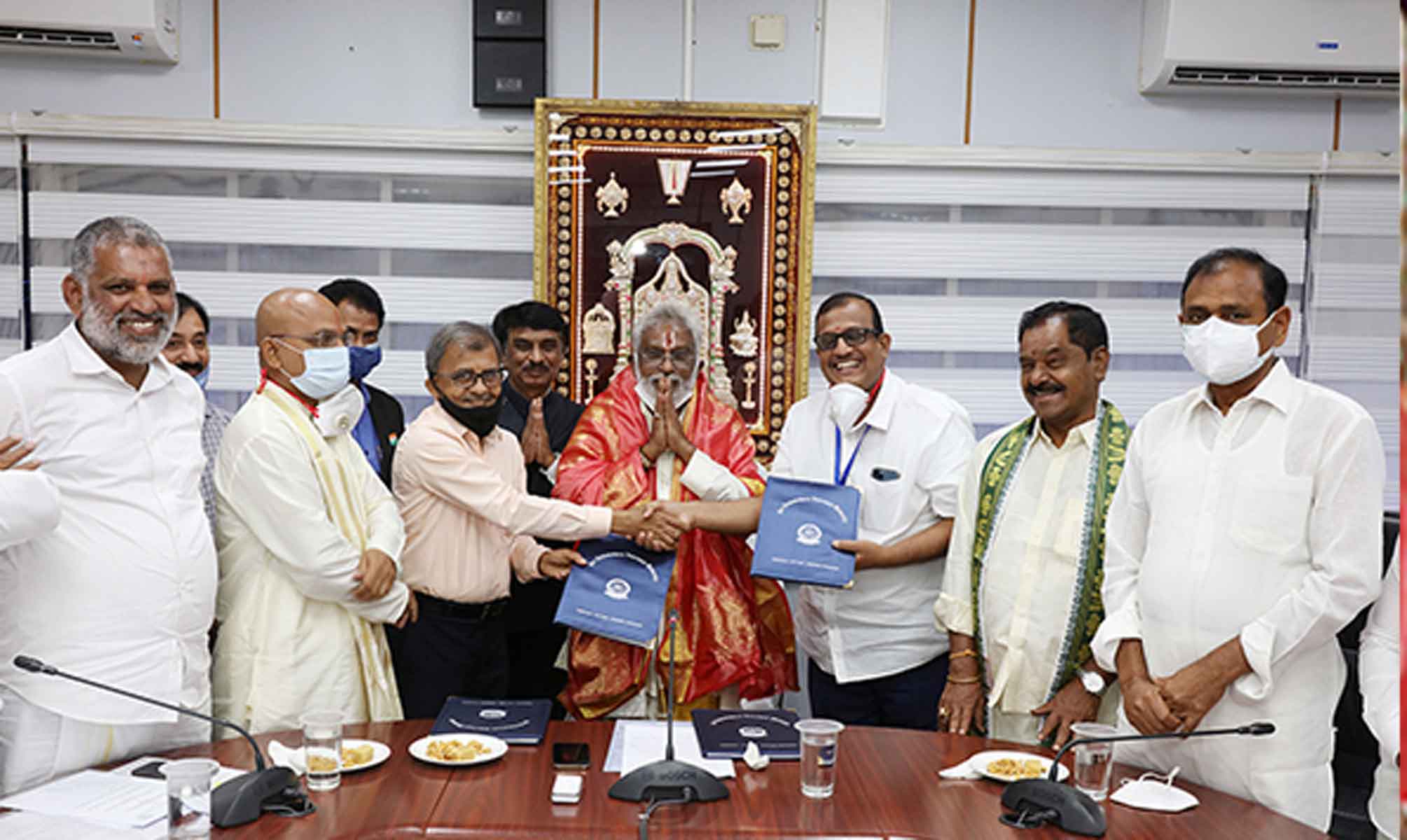 TTD SIGNS TWO MOUS WITH SV VETERINARY UNIVERSITY FOR ANIMAL FODDER AND ARTIFICIAL REPRODUCTION AT SV GOSHALA